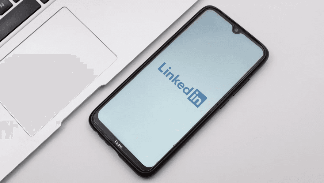 LinkedIn Testa Feed de Vídeos Curtos Inspirado no TikTok para Aumentar Engajamento