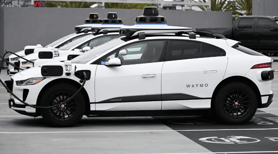 Uber e Waymo expandem oferta de robotáxis para Austin e Atlanta em 2025