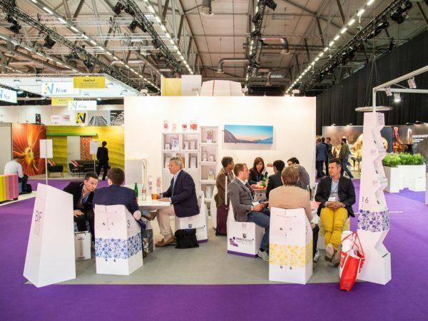 Seja desafiado a reiventar o design na Printeriors 2017.