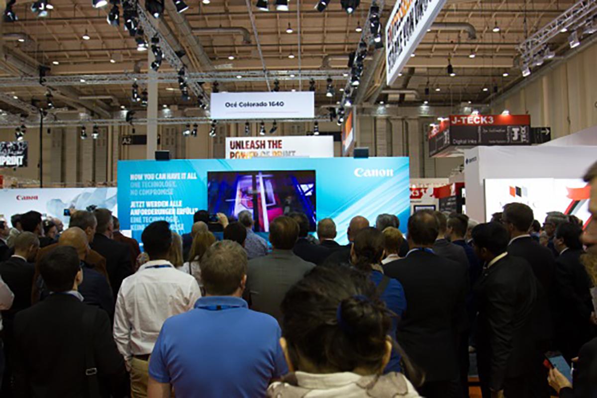 Tecnologia no mundo real no stand da Canon na FESPA 2018