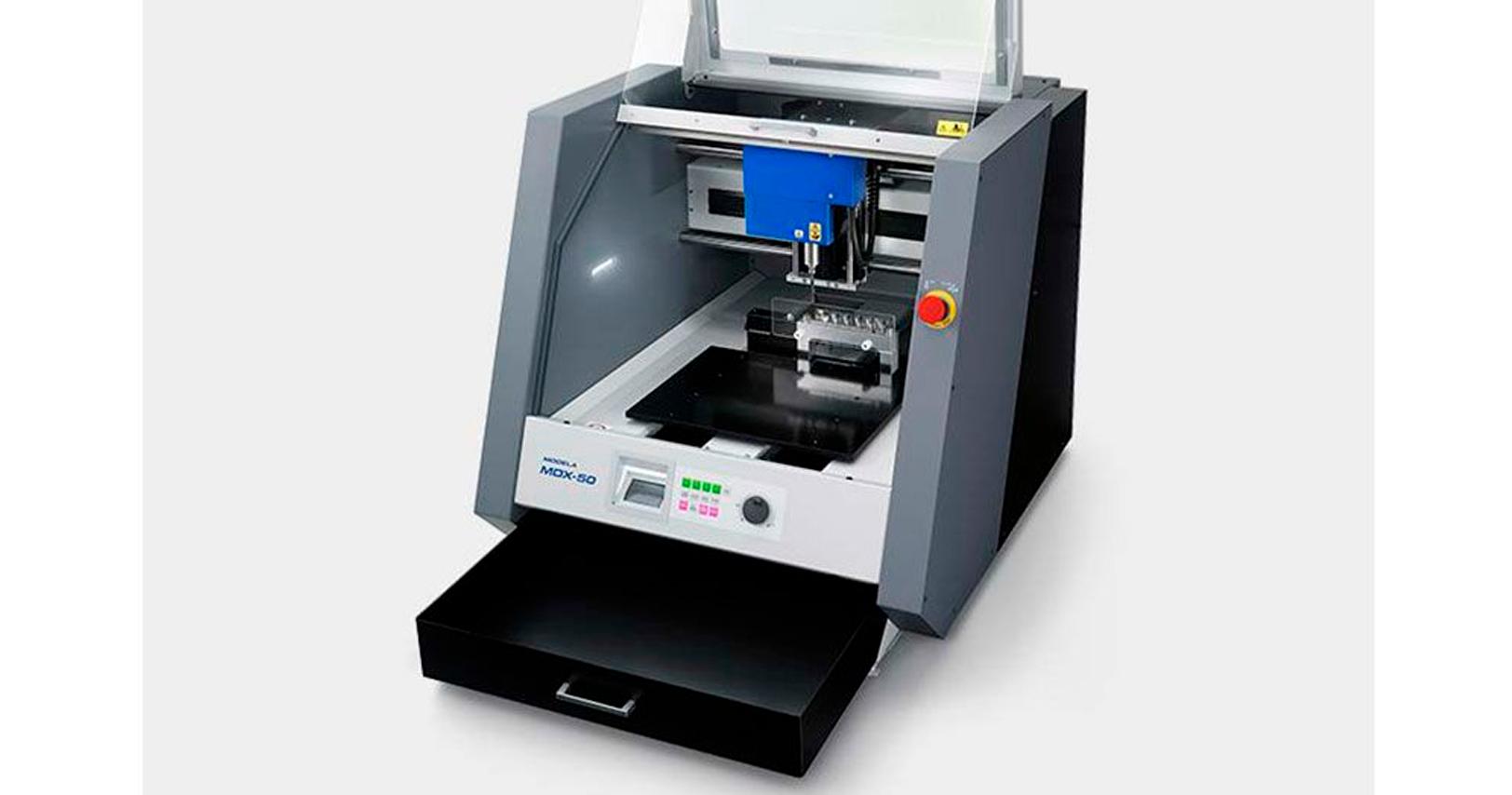 MDX-50 da Roland permite fazer e testar infinidade de produtos