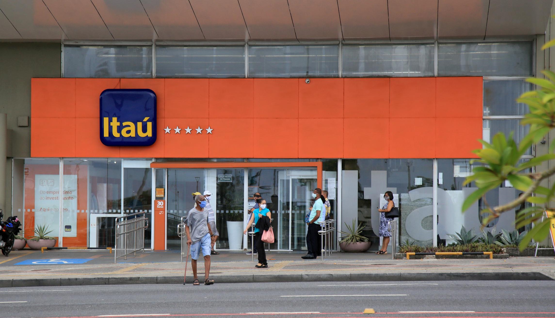 Itaú Lucra R$ 10,1 Bilhões no Segundo Trimestre, Crescimento de 12,5%