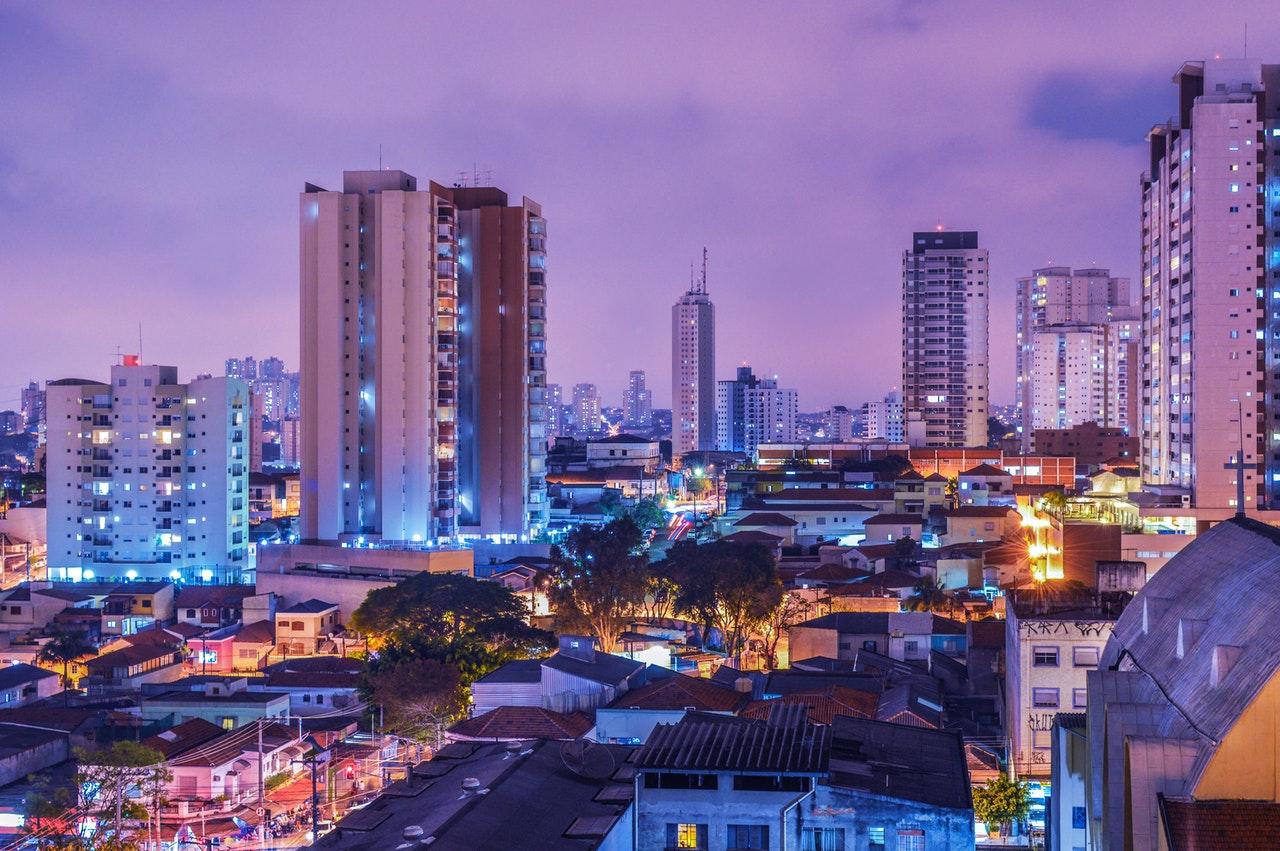 FUNDANDO UMA CIDADE: A VERDADE SOBRE GERAR IDEIAS DIÁRIAS PARA O SEU CLIENTE