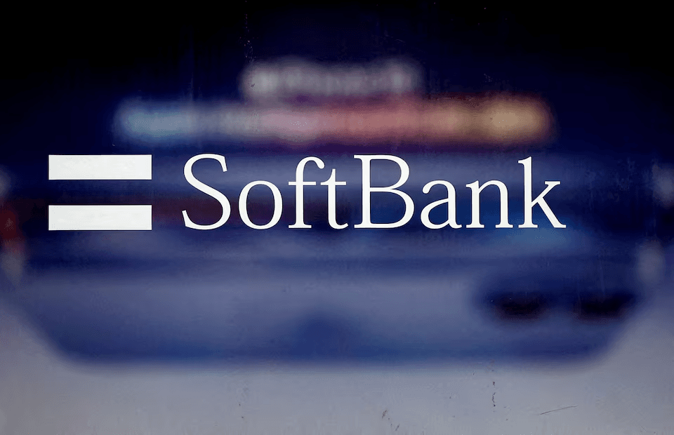 SoftBank retoma lucros e acelera apostas bilionárias em IA e data centers